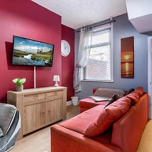 3 Bedroom Middlesborough Town Centre Town House Apartment Middlesbrough