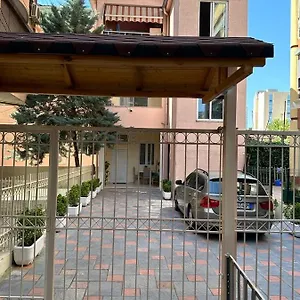 S&f Centre Apartment Tirana