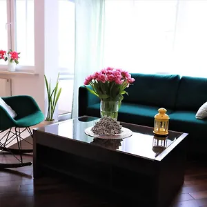 Stylish And Spacious By Cooee Apartment Warsaw