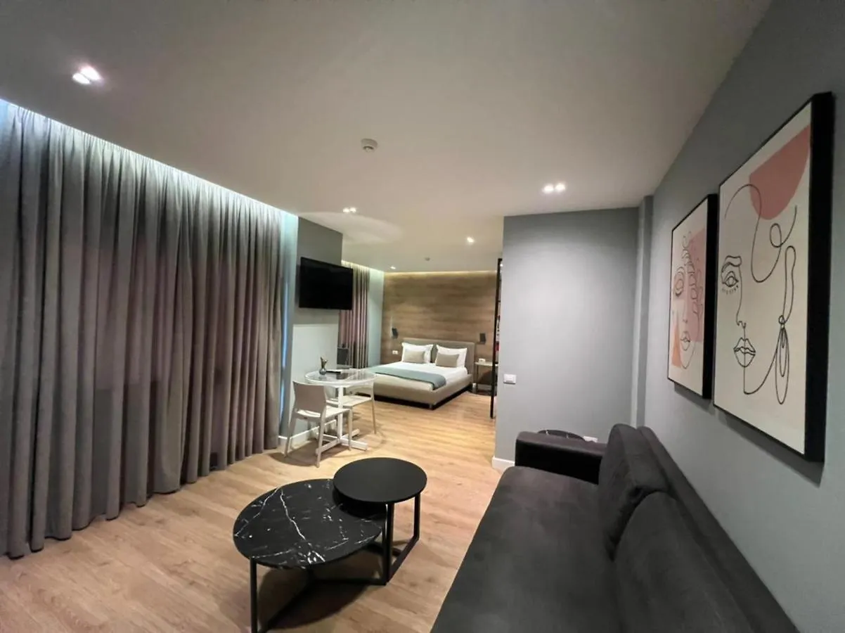 Tirana Apartments 0*,